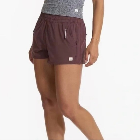 Vuori Pants - Vuori dash short chestnut brown size small VW367 running workout outdoor travel